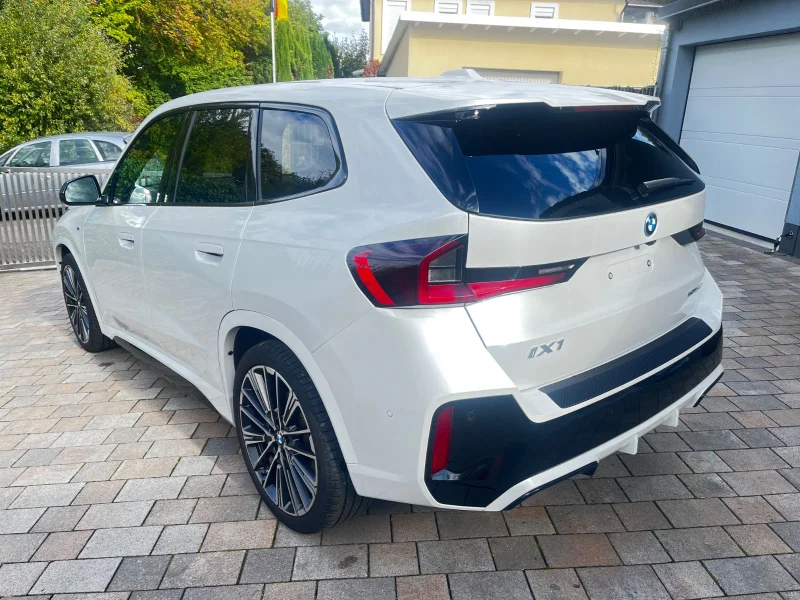 BMW iX1 – 7