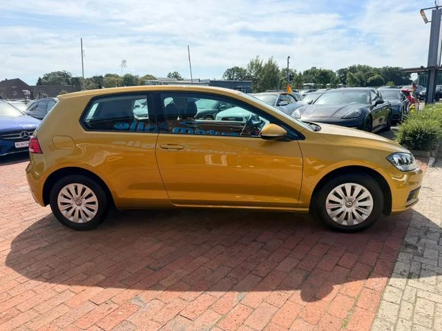 VW Golf – 8