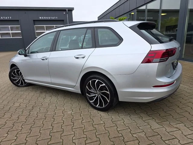 Volkswagen Golf – 11