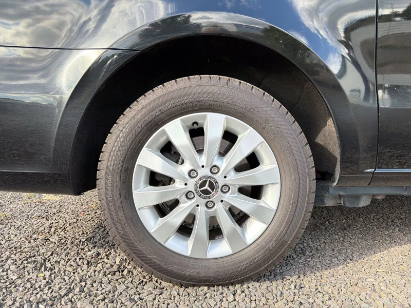 Mercedes-Benz V 220 – 28