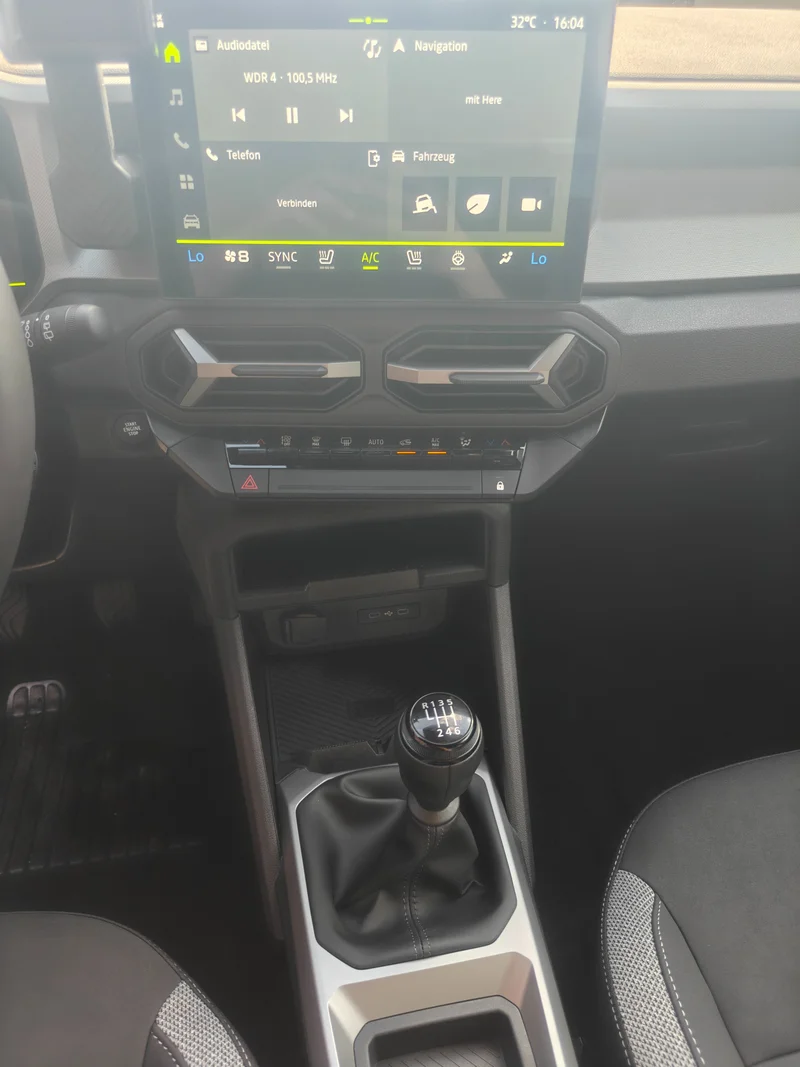 Dacia BIGSTER JOURNEY MILD HYBRID 140 – 6