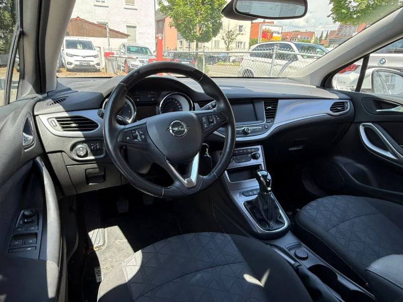 Opel Astra – 16