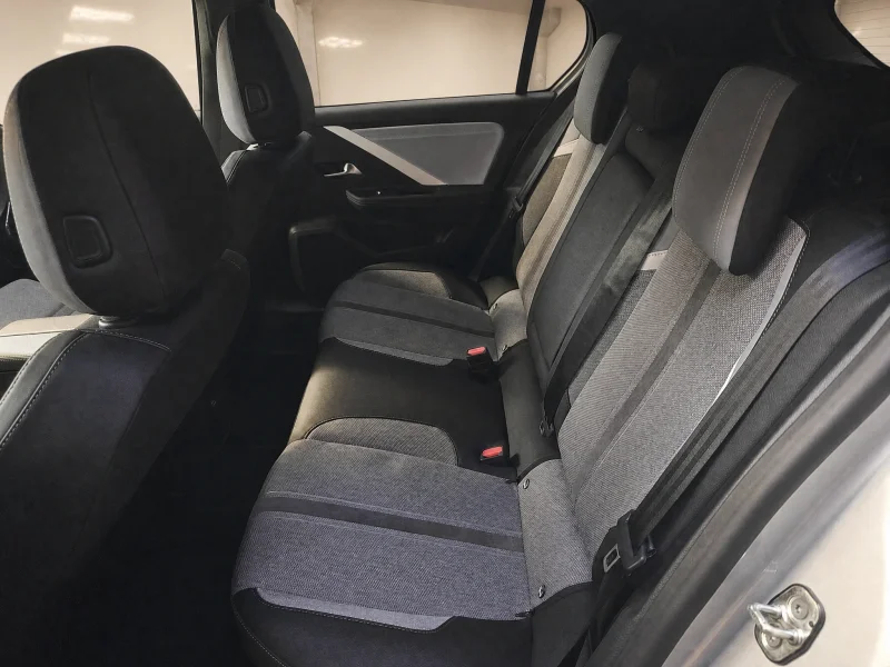 Opel Astra, 5-Türer, Elegance, 1.2 Turbo – 11