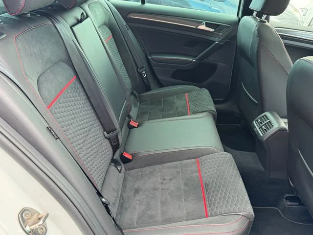 Volkswagen Golf – 19