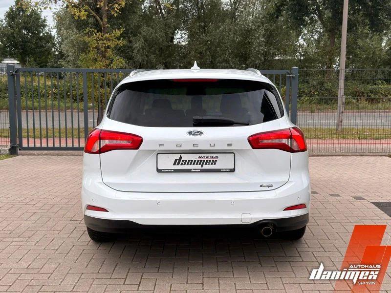 Ford Focus – 8