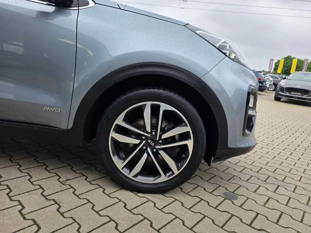 Kia Sportage – 13
