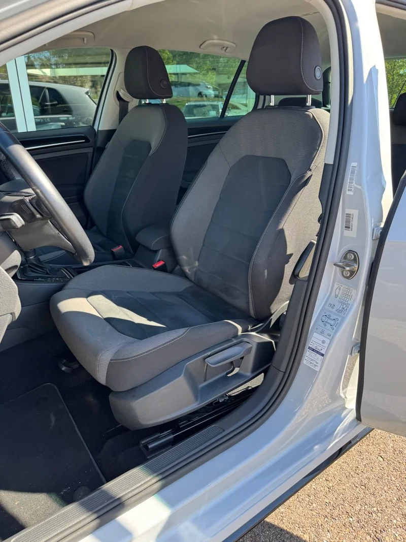 Volkswagen Golf – 13