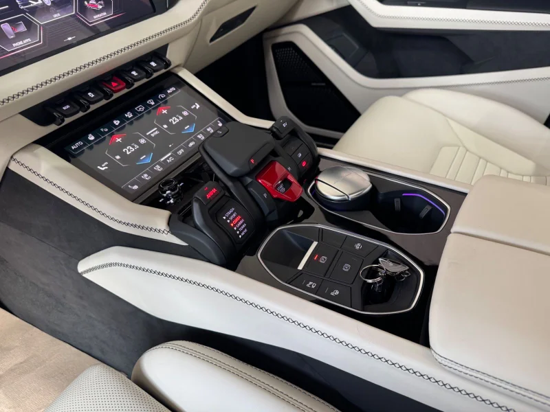 Lamborghini Urus – 33