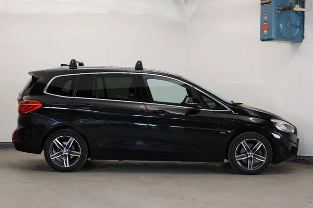 BMW 218 – 6