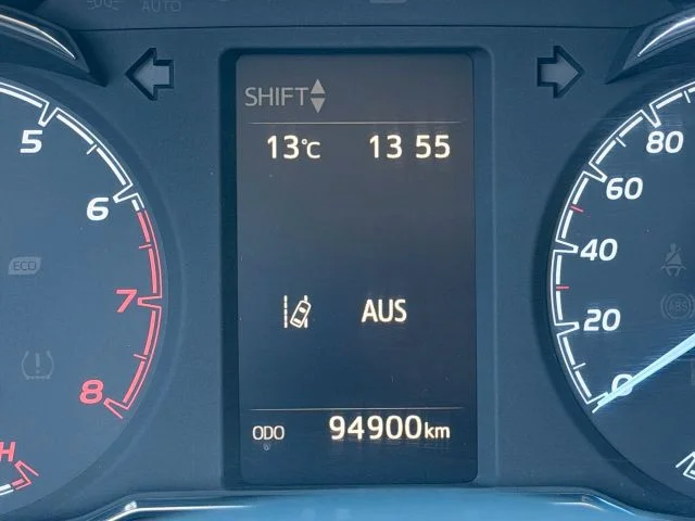 Toyota Yaris III (2011-) – 25