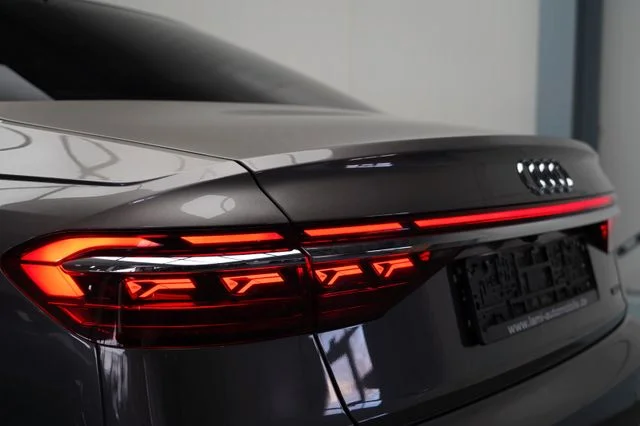 AUDI A8 – 10