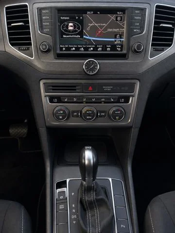 Volkswagen Golf – 10