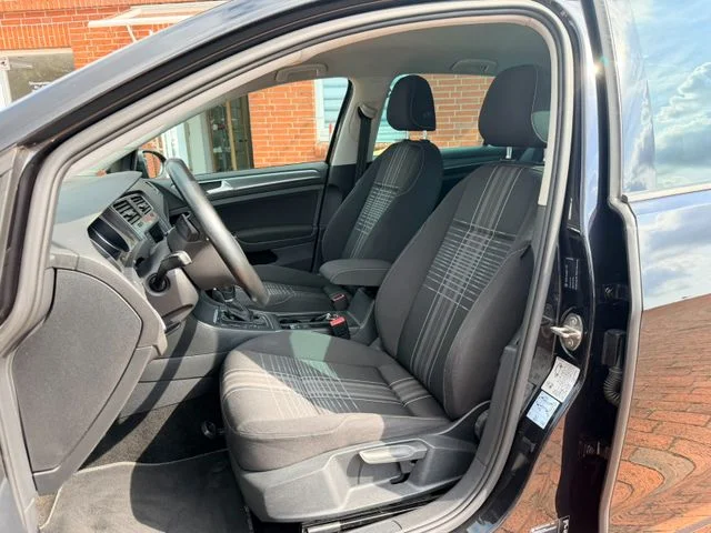 VW Golf – 18