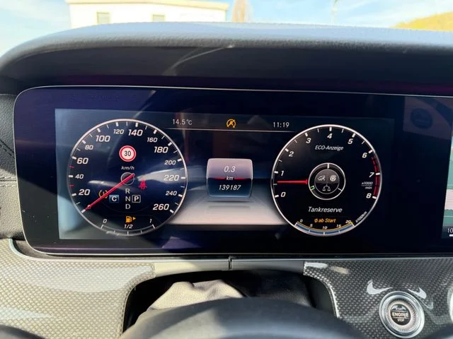 Mercedes-Benz E 400 – 12