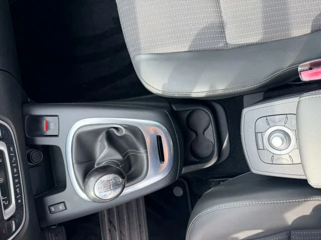 RENAULT Scenic – 27