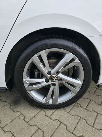 Volkswagen Golf – 8
