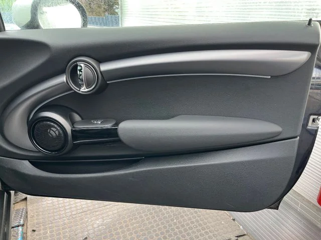 Mini COOPER SE – 16