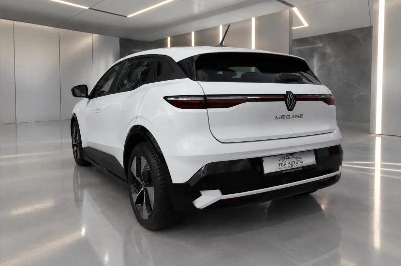 Renault Megane E-TECH – 6