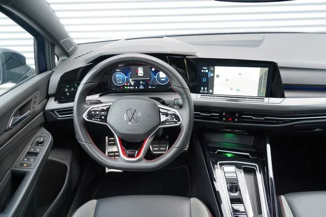 VW Golf – 12
