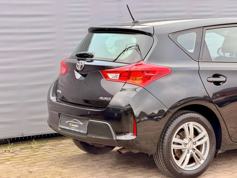 Toyota Auris II (2012-) – 10