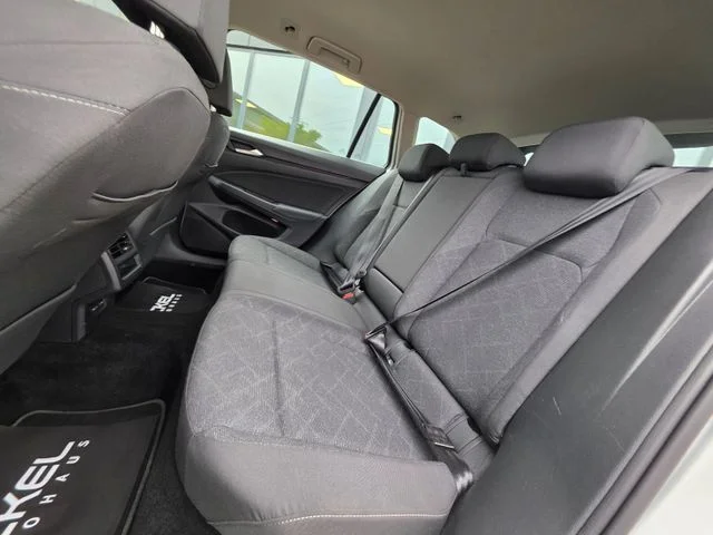 Volkswagen Golf – 25
