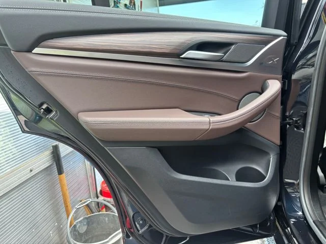 BMW iX3 – 17