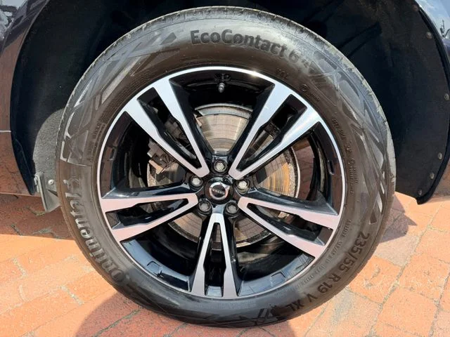 VOLVO XC 60 – 4