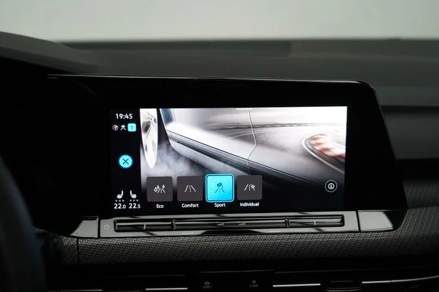 VW Golf – 27