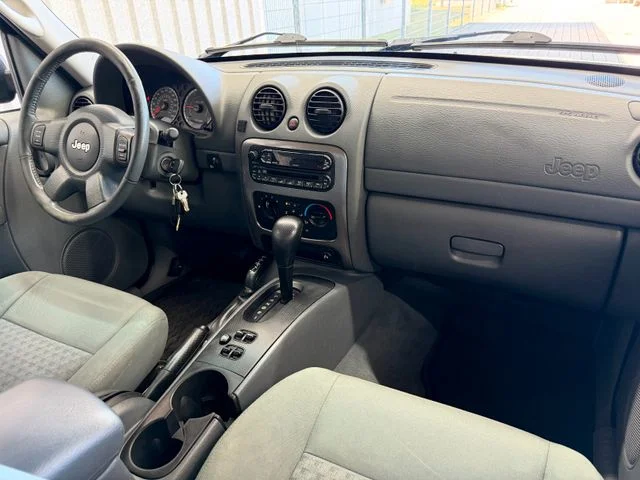 Jeep Cherokee – 17