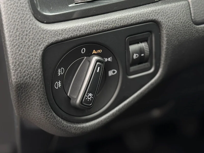 Volkswagen Golf – 19