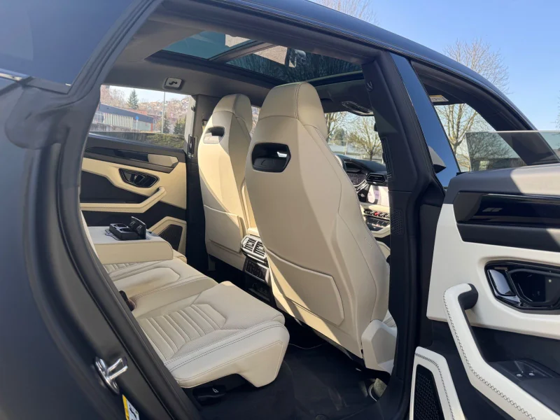 Lamborghini Urus – 16