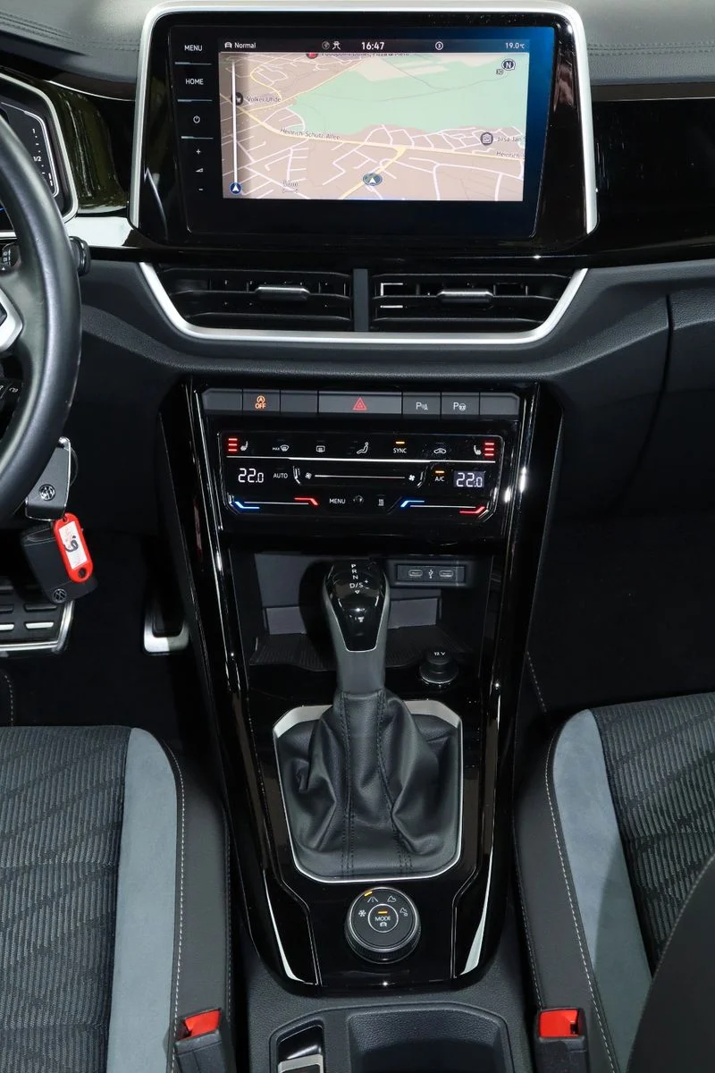 Volkswagen T-Roc – 25