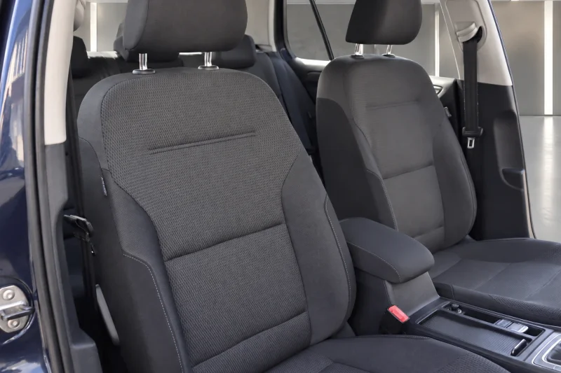 Volkswagen Golf – 17