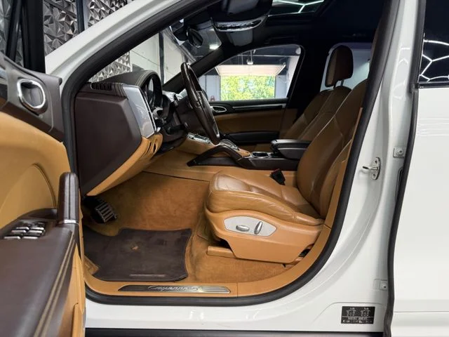 Porsche Cayenne – 22