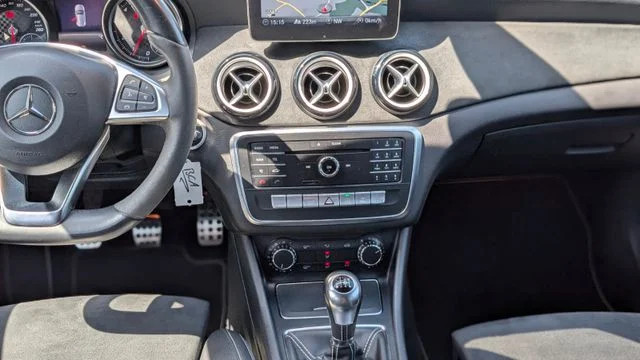MERCEDES-BENZ A 180 – 18