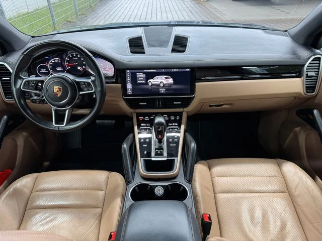 Porsche Cayenne – 18