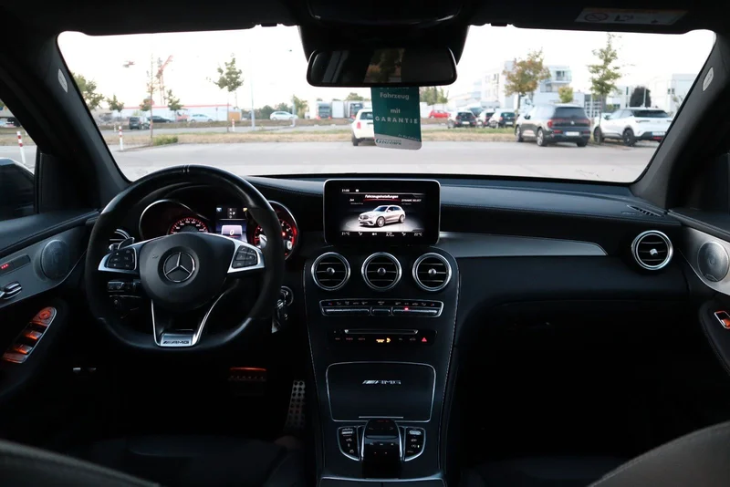 Mercedes-Benz GLC 63 AMG – 19