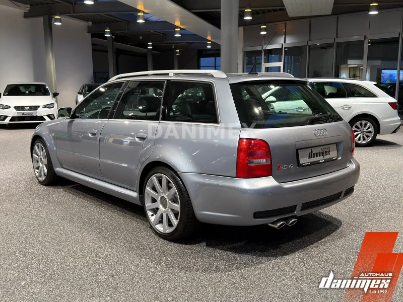 Audi RS4 – 8