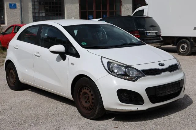 KIA Rio – 7