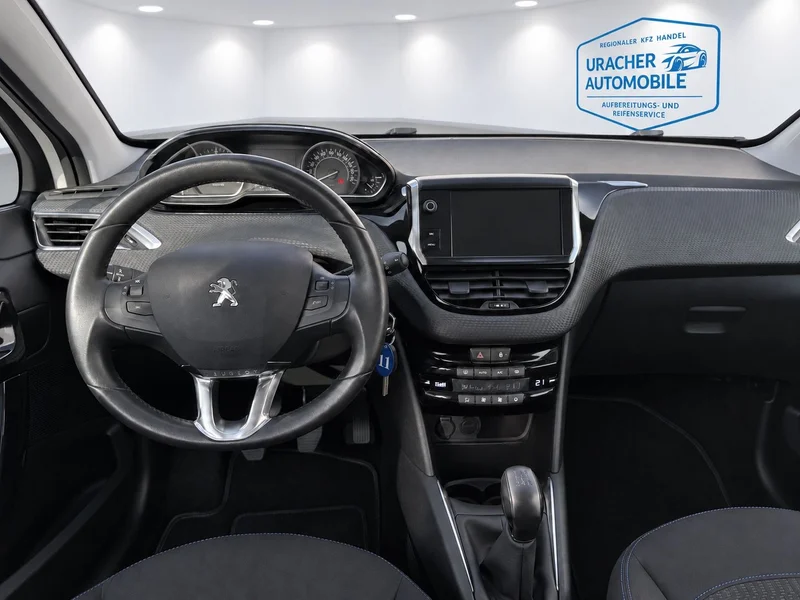 Peugeot 208 – 15