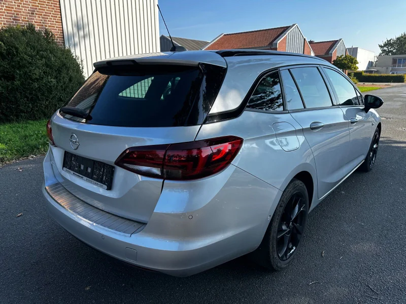 Opel Astra – 10