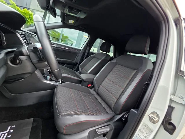 Volkswagen T-Roc – 30