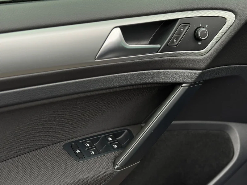 Volkswagen Golf – 18