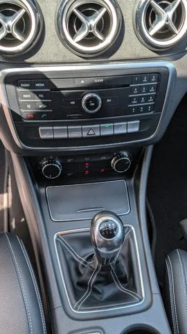 MERCEDES-BENZ A 180 – 16