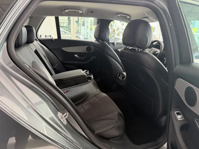 Mercedes-Benz C 200 – 9