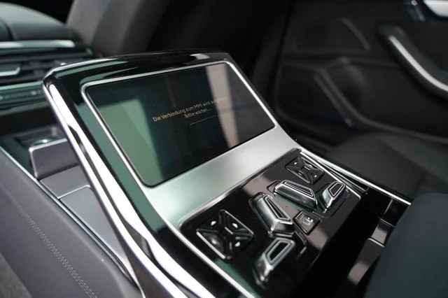 AUDI A8 – 13