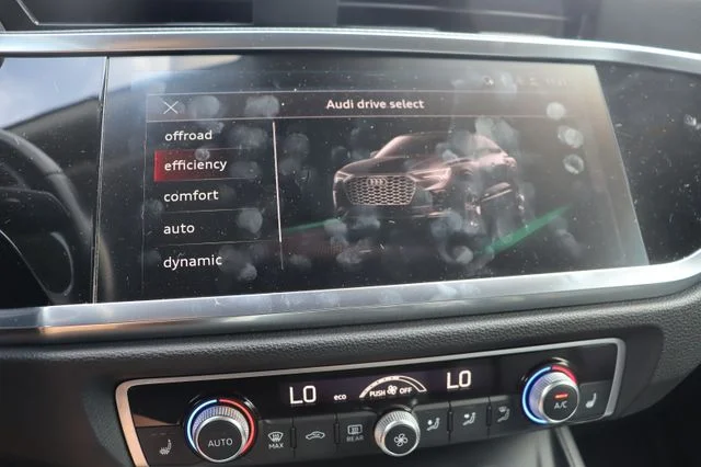 Audi Q3 – 24
