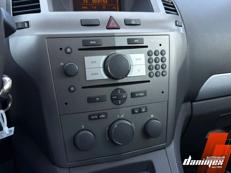 Opel Zafira – 32