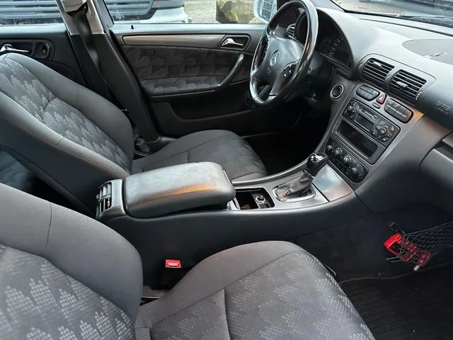 Mercedes-Benz C 200 – 10