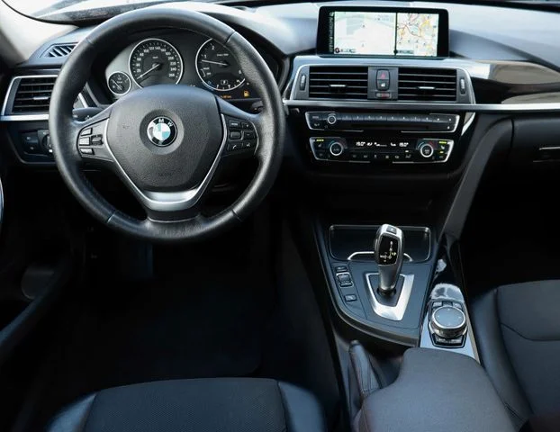 BMW 330 – 15